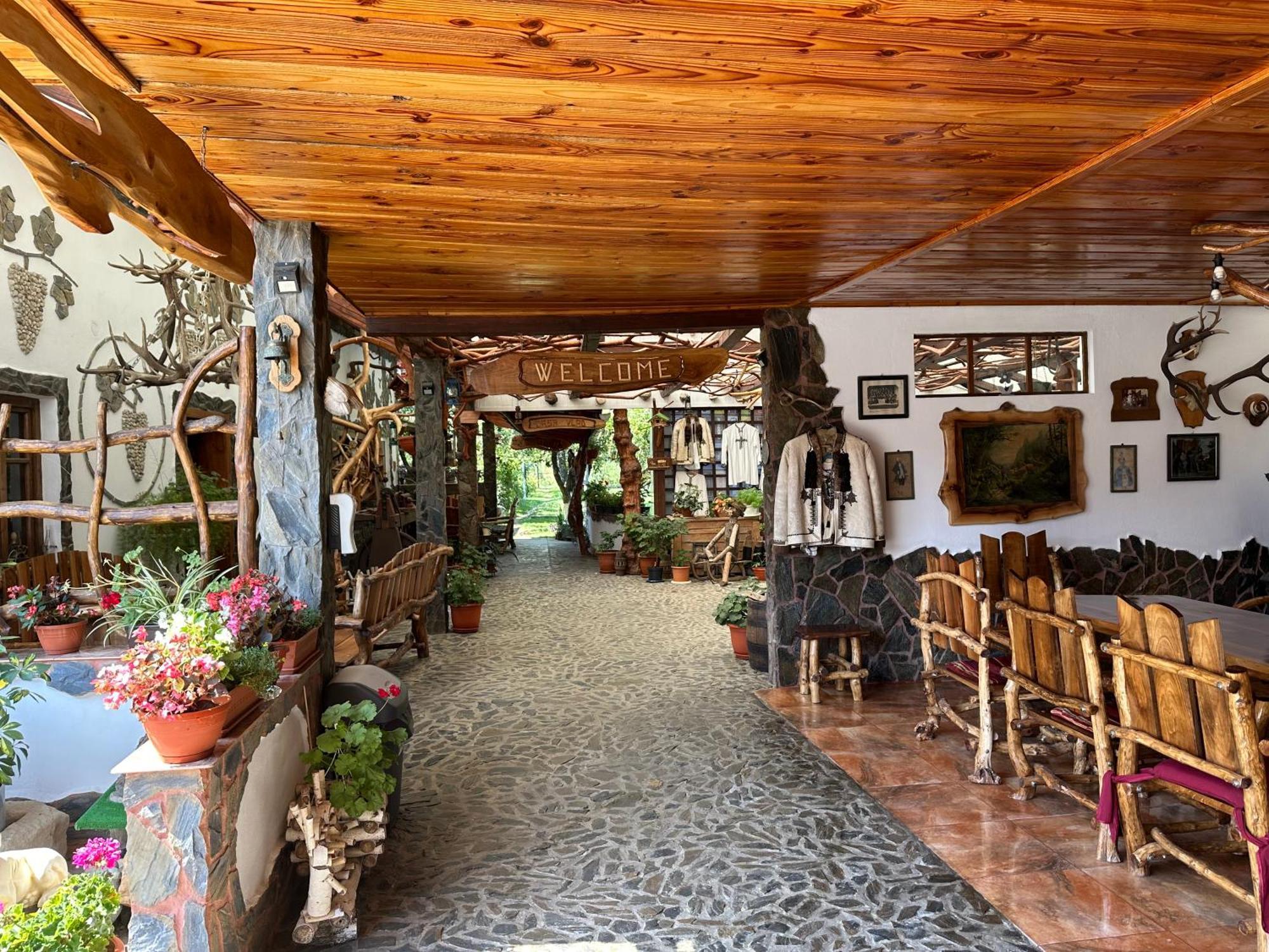 فندق Casa Vlad Haţeg المظهر الخارجي الصورة