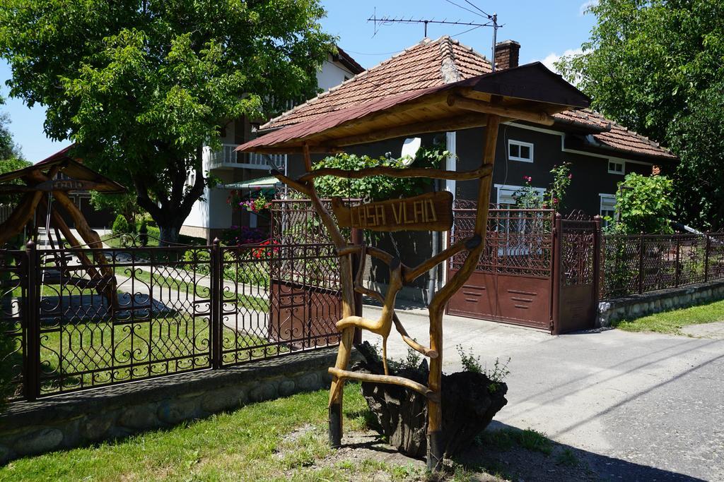 فندق Casa Vlad Haţeg المظهر الخارجي الصورة